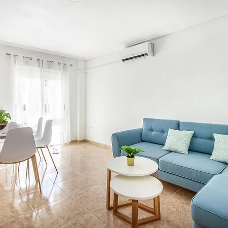 Appartement Stunning In With Outdoor Swimming Pool, Wifi&3 Bedrooms *