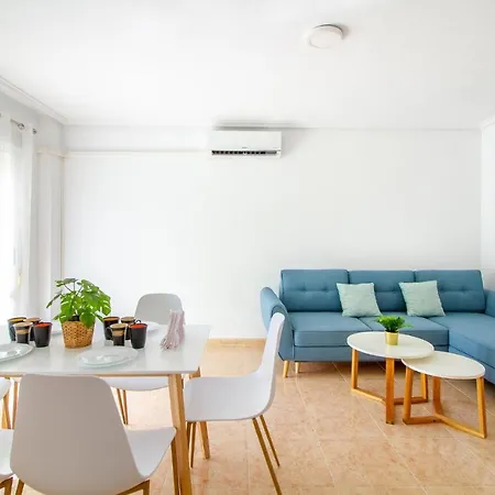 Stunning In With Outdoor Swimming Pool, Wifi&3 Bedrooms * Torrevieja