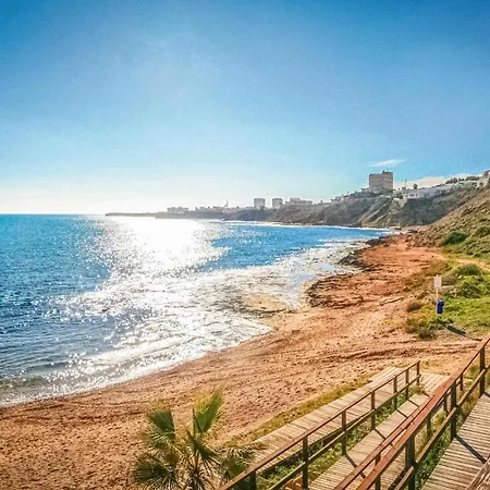 Stunning In With Outdoor Swimming Pool, Wifi&3 Bedrooms Appartement *