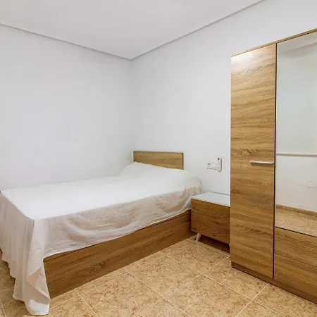 Stunning In With Outdoor Swimming Pool, Wifi&3 Bedrooms Torrevieja